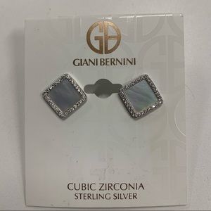 NWT: Giani Bernini mother of pearl earrings